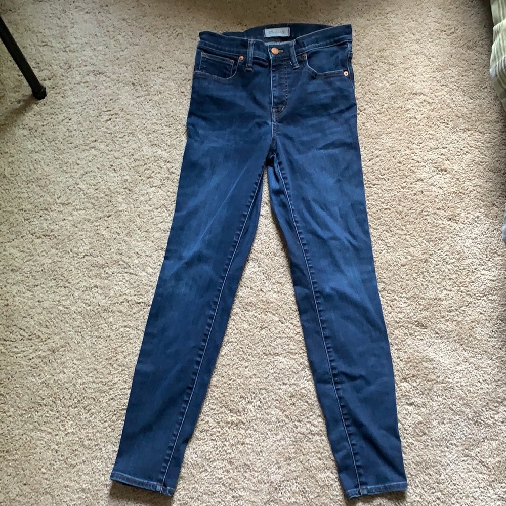 EUC Madewell 9 inch Skinny Jeans in dark blue